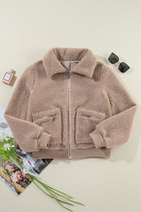 Leichte französisch-beige Winter-Fuzzy-Jacke mit Reißverschlusstaschen